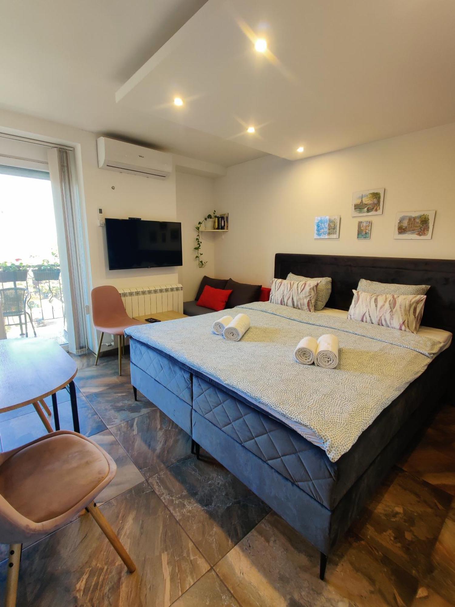 Kala Apartment Novi Sad Bagian luar foto